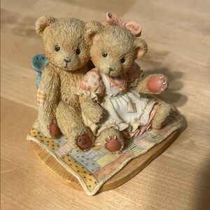 Cherished Teddies Nathaniel and Nellie Bear Figurine on Quilt
